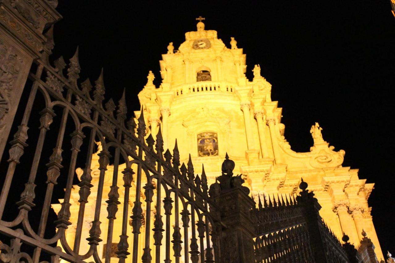 La Casa Del Nespolo Villa Ragusa Eksteriør billede